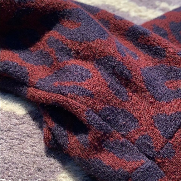 LOFT - Burgundy Leopard Sweater - Picture 10 of 12